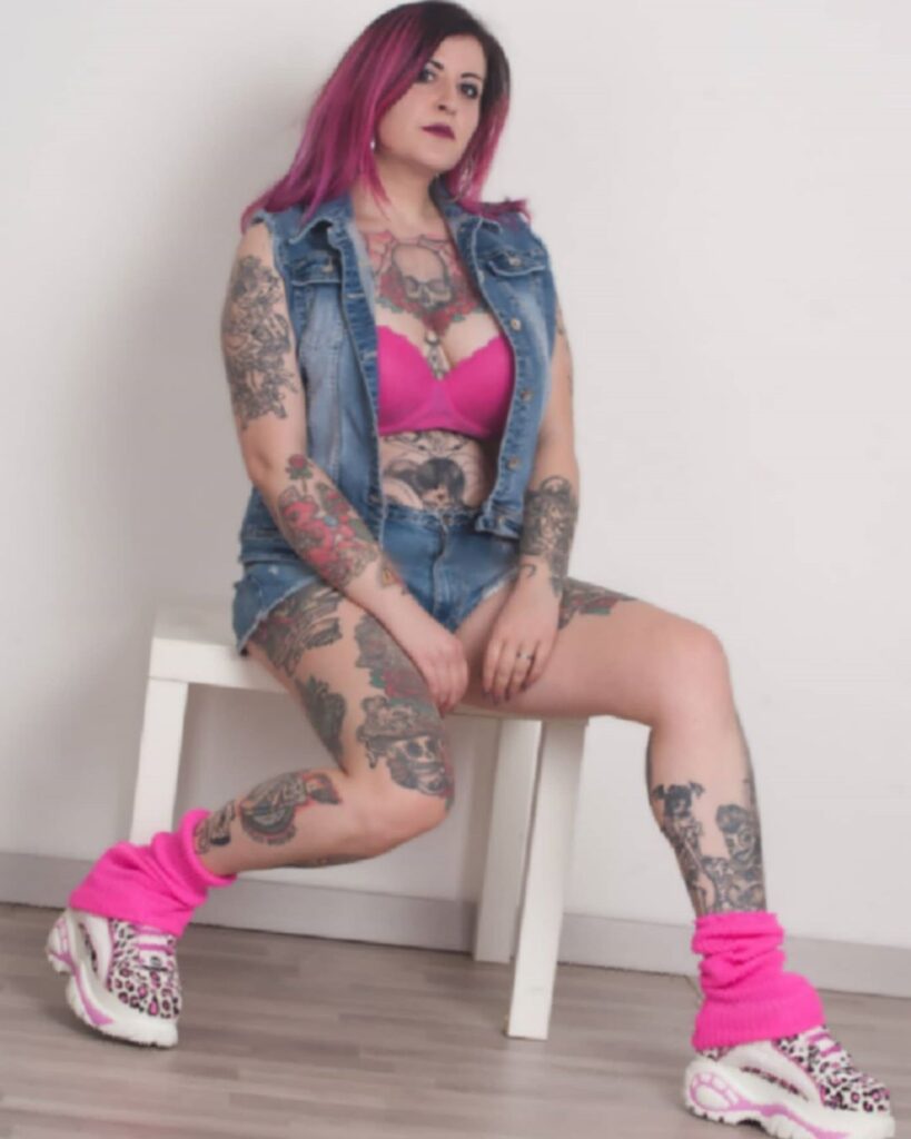 (notitle)  Boss Lady Vaper Instagram &#8211; 2020-04-05 14:39:04 Boss Lady Vaper Instagram 2020 04 05 143904 819x1024 boss lady vaper alternative model instagram